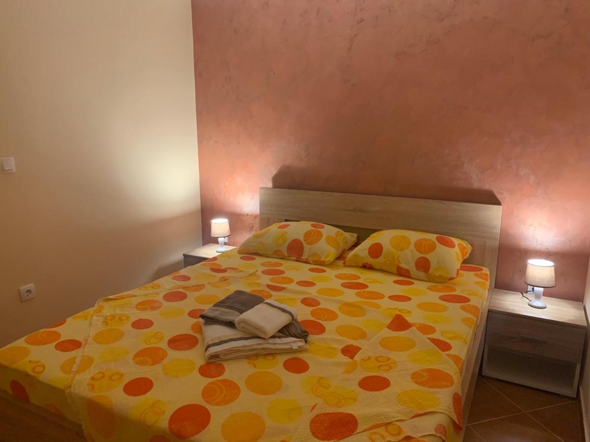 Apartman Joja Apartment Bar Bagian luar foto