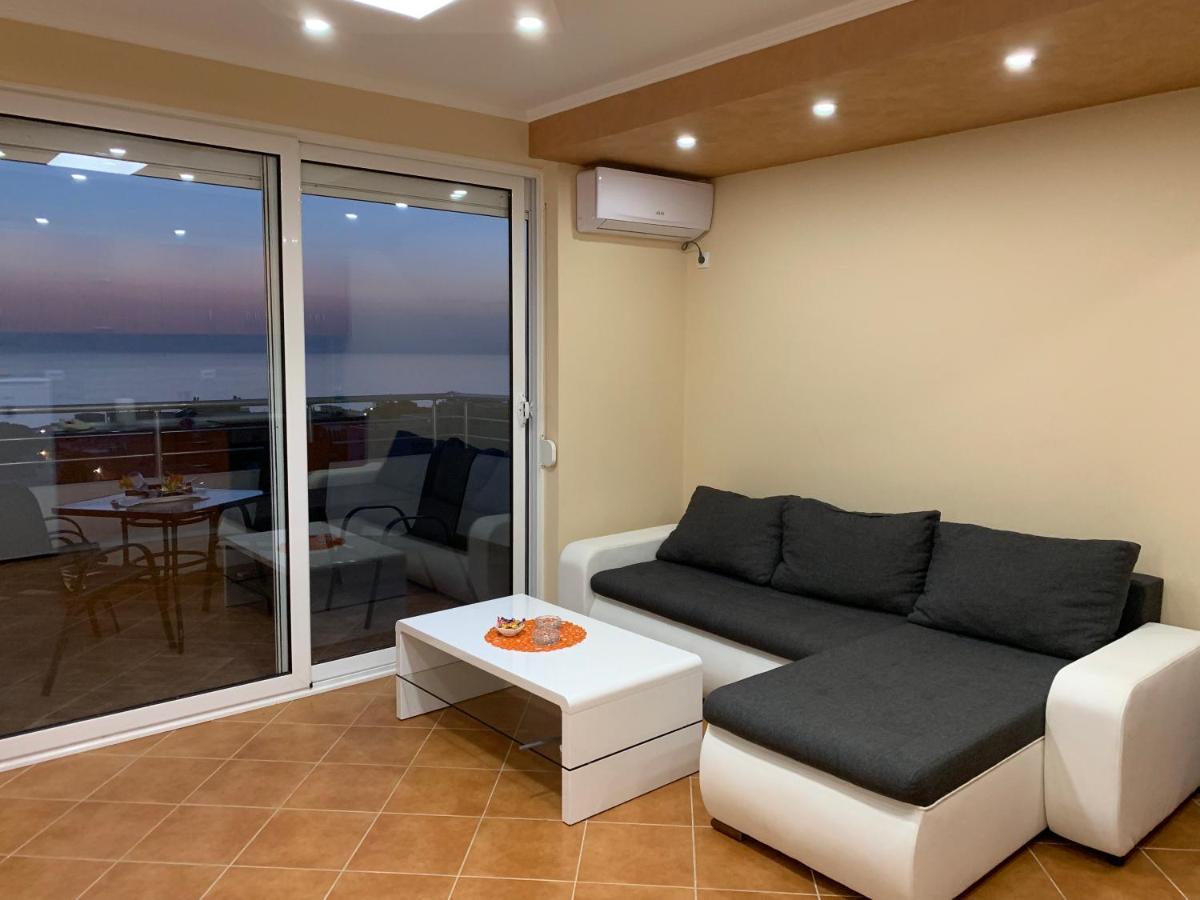 Apartman Joja Apartment Bar Bagian luar foto