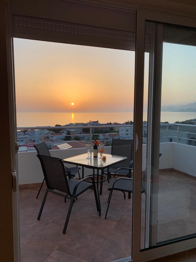 Apartman Joja Apartment Bar Bagian luar foto